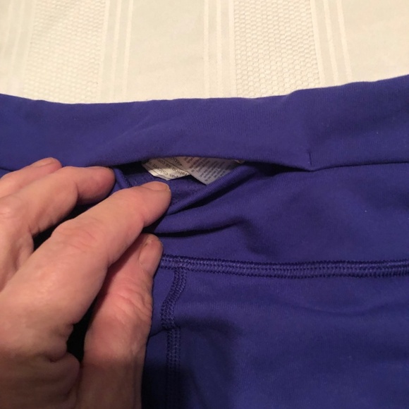 Ivivva. BY lulu lemon size 14 North Star purple pants. Pockets, hidden pocket. - Picture 6 of 12
